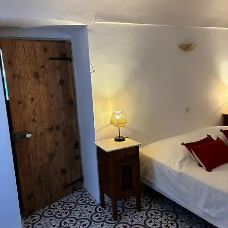 Maison Traditionnelle Corse Sur La Apartamento Algajola (Corsica)
